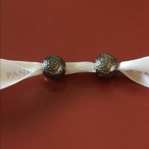 Pandora Black Rhodium Midnight Bloom Clips